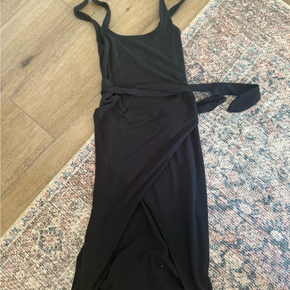 Aritzia Black Sleeveless Dress